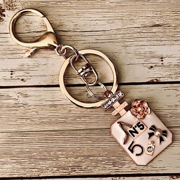 Fine Perfume bottle Gold White Bling Metallic Lobster clasp Keyholder Keychain k - Picture 7 of 12